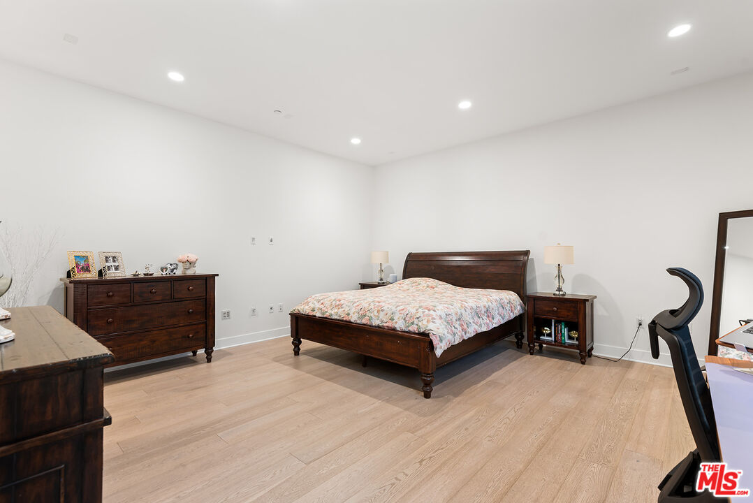 12763 Shell Pl Unit: 1