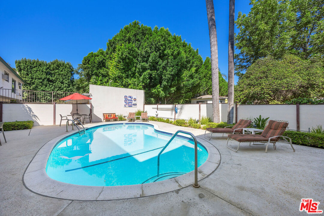 12801 Moorpark St Unit: 313