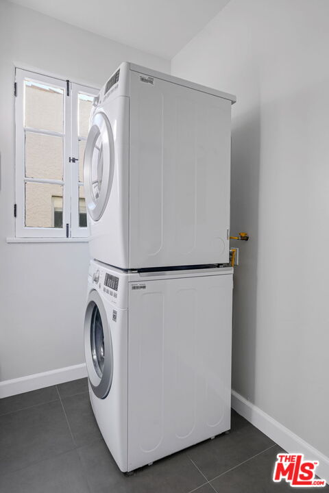 408 N GENESEE AVE Unit: 1/2