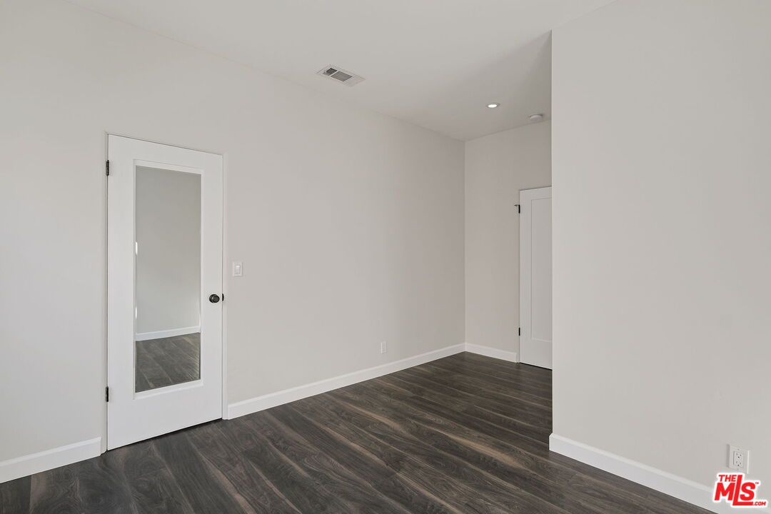 408 N GENESEE AVE Unit: 1/2