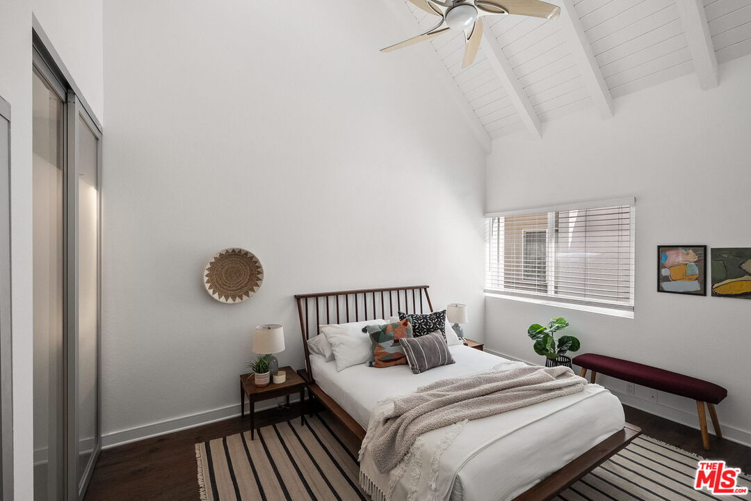 2508 Arizona Ave Unit: 3