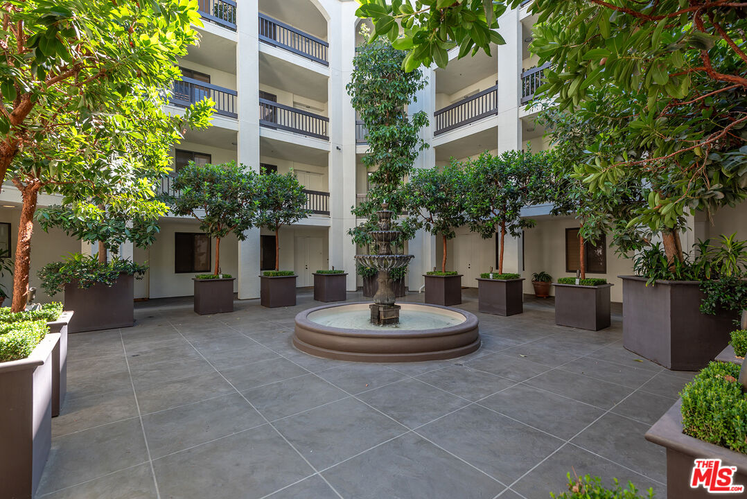 2102 Century Park Ln Unit: 116