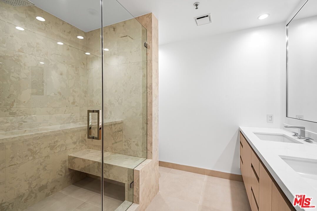 2102 Century Park Ln Unit: 116