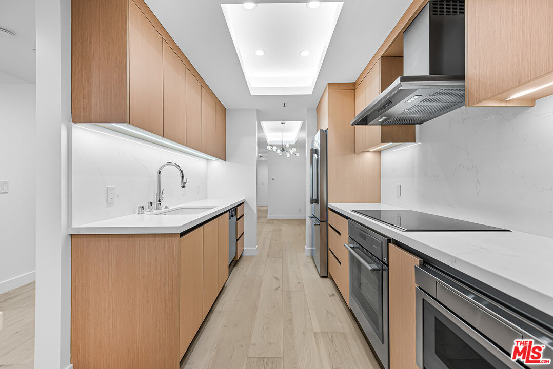 2102 Century Park Ln Unit: 116