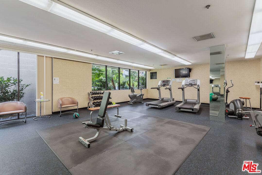 2102 Century Park Ln Unit: 116