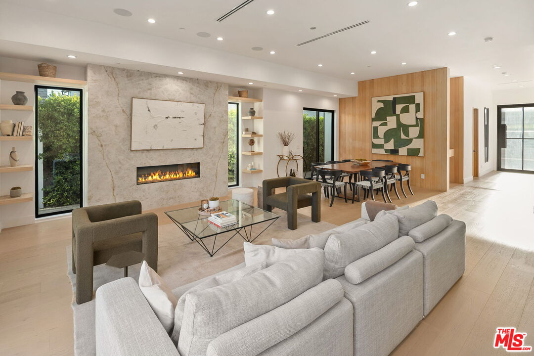 4532 Calhoun Ave