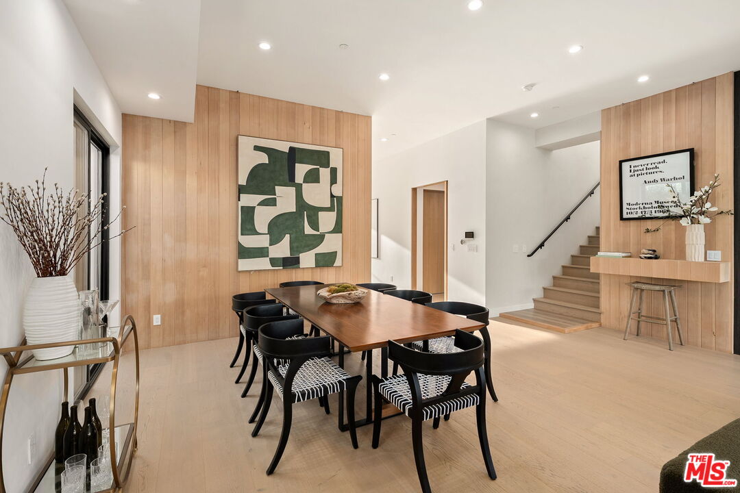 4532 Calhoun Ave