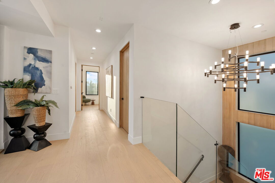 4532 Calhoun Ave