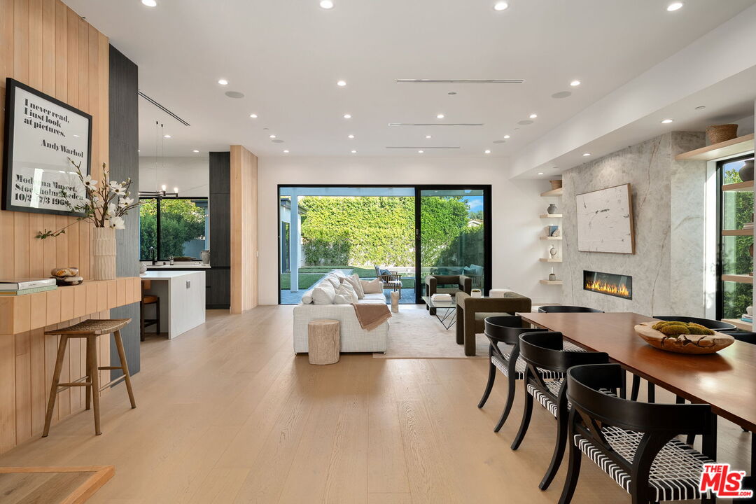 4532 Calhoun Ave