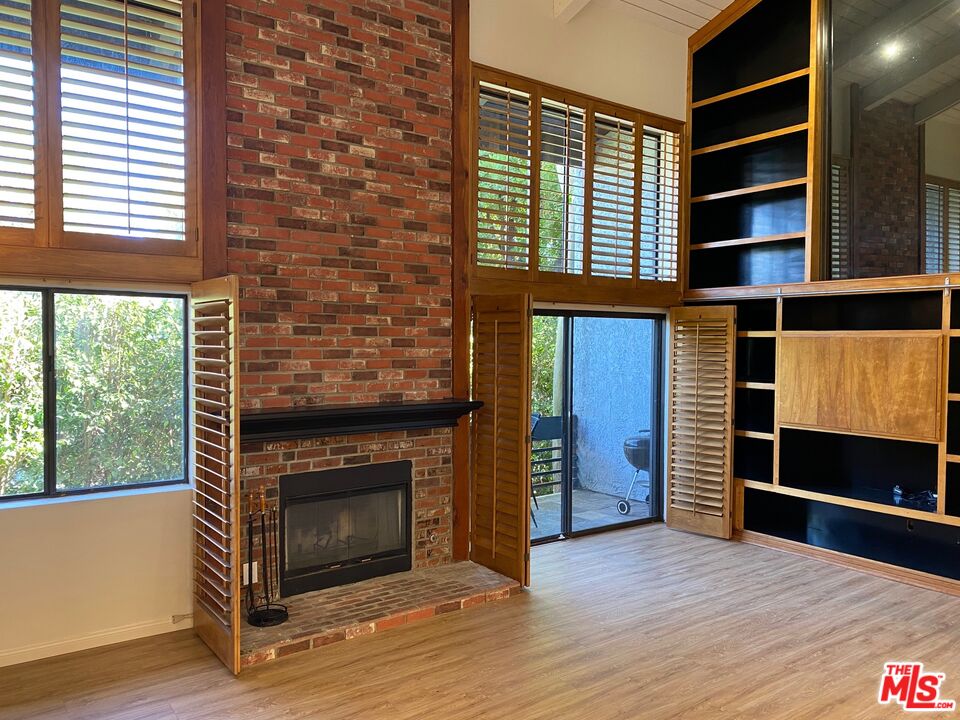 1937 S Beverly Glen Blvd Unit: 46