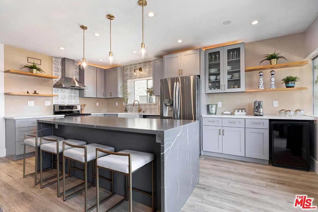 1115 S Elm Dr Unit: 401