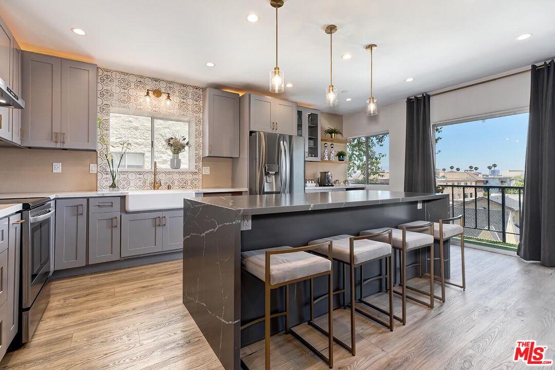 1115 S Elm Dr Unit: 401