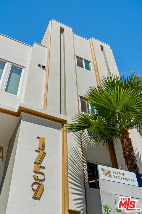 1759 N Gower St Unit: 402