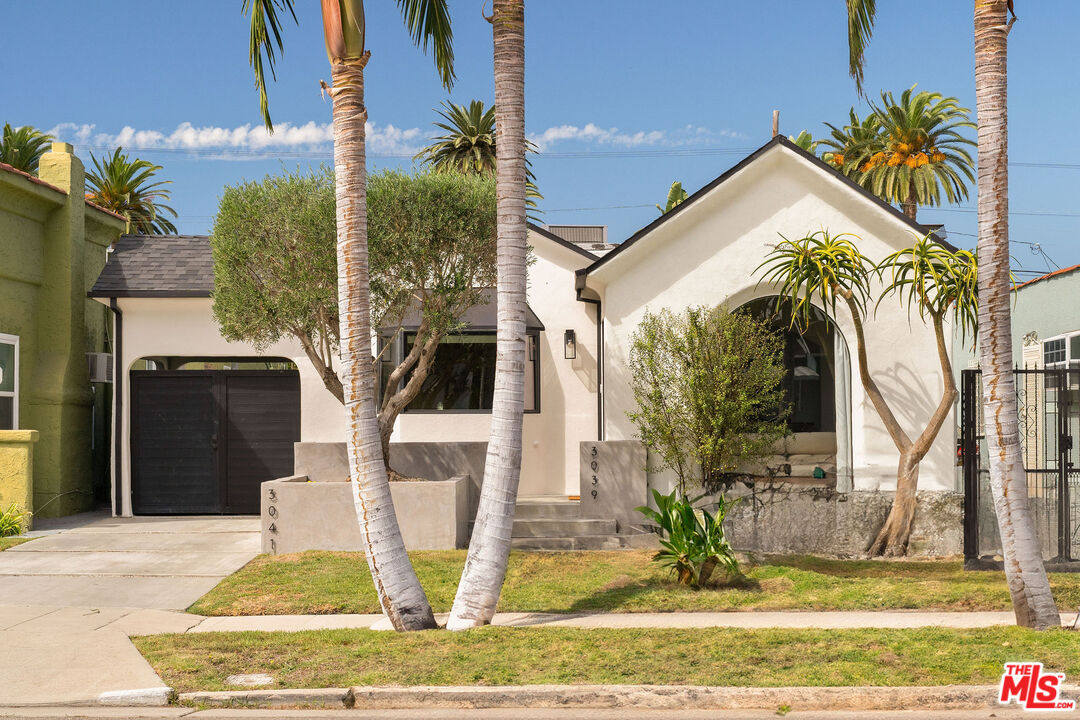 3039 Vineyard Ave