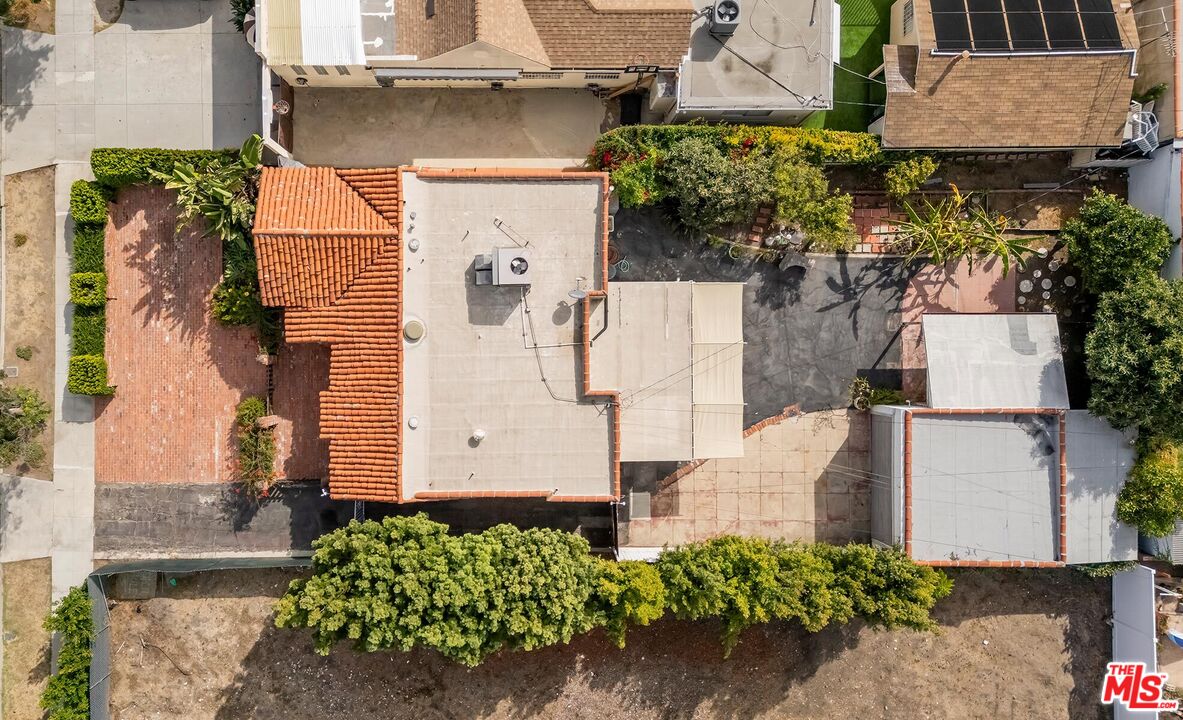 155 N Le Doux Rd