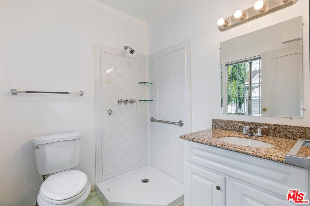 155 N Le Doux Rd