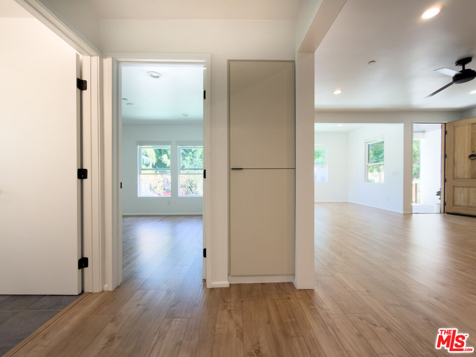 843 N La Fayette Park Pl