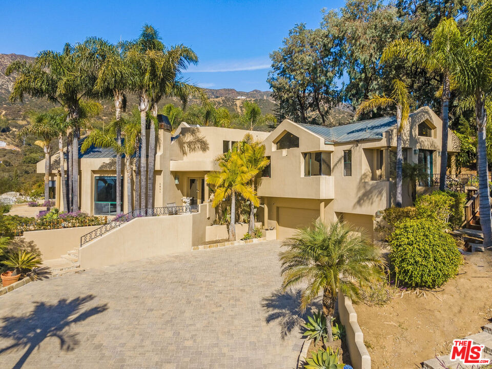2891 Hidden Valley Ln