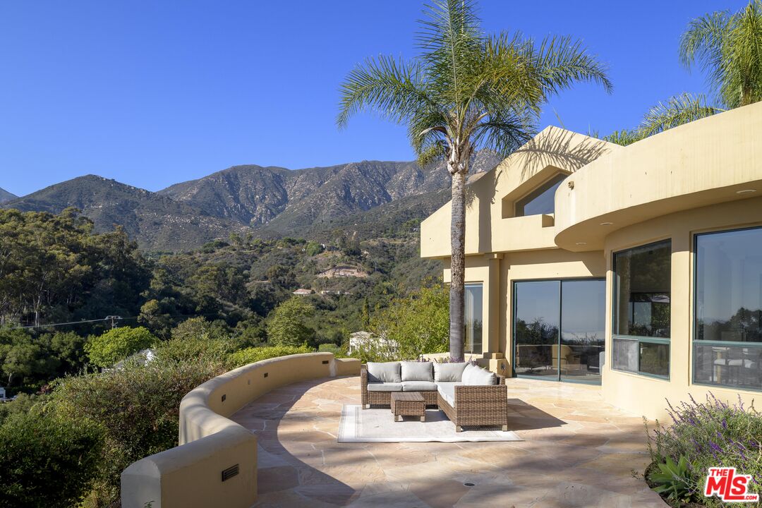 2891 Hidden Valley Ln