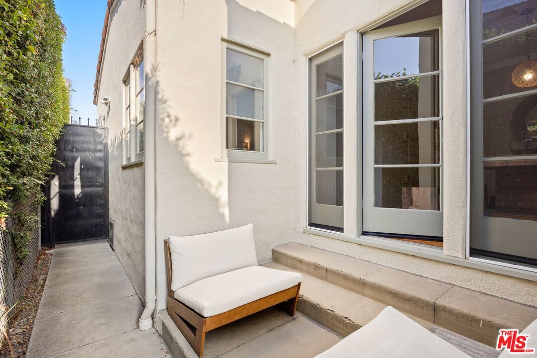 6502 Commodore Sloat Dr