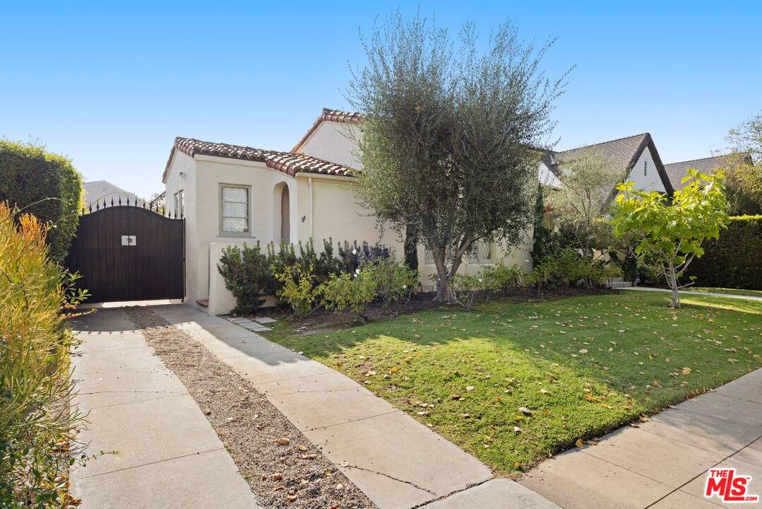 6502 Commodore Sloat Dr