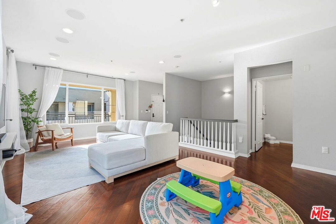 6020 Seabluff Dr Unit: 433