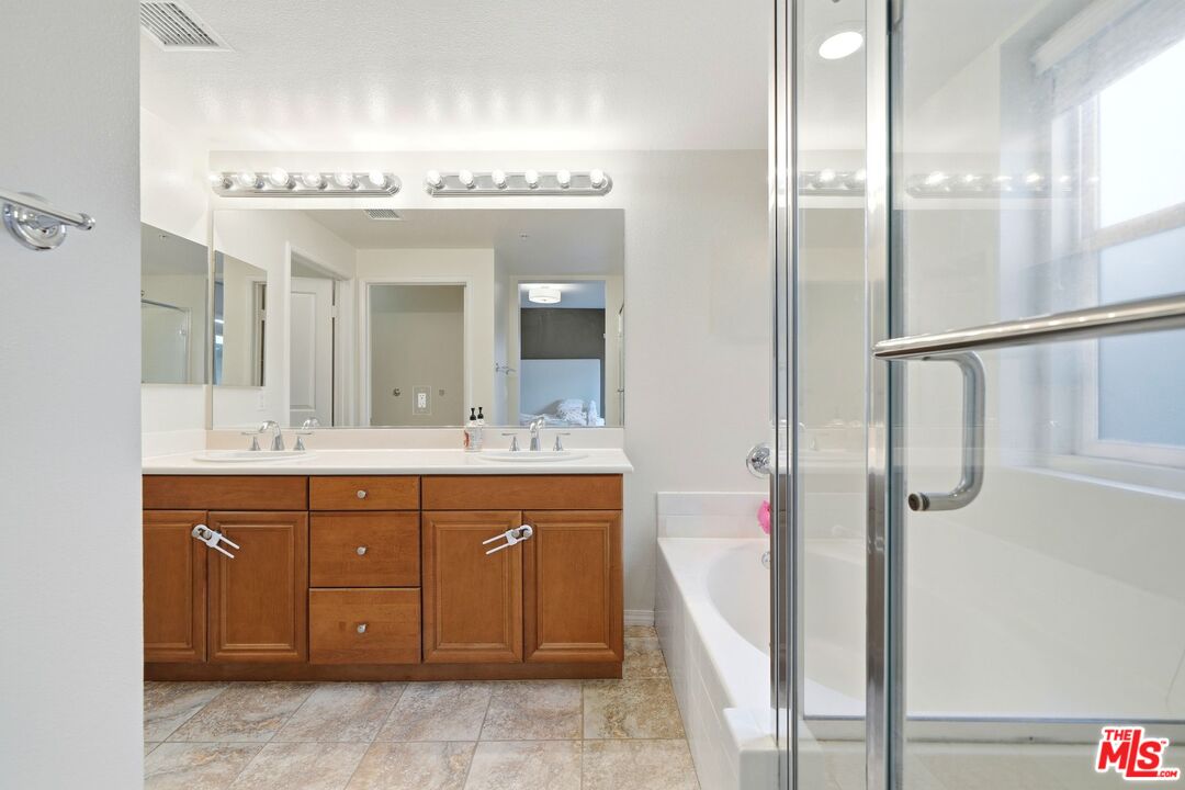 6020 Seabluff Dr Unit: 433