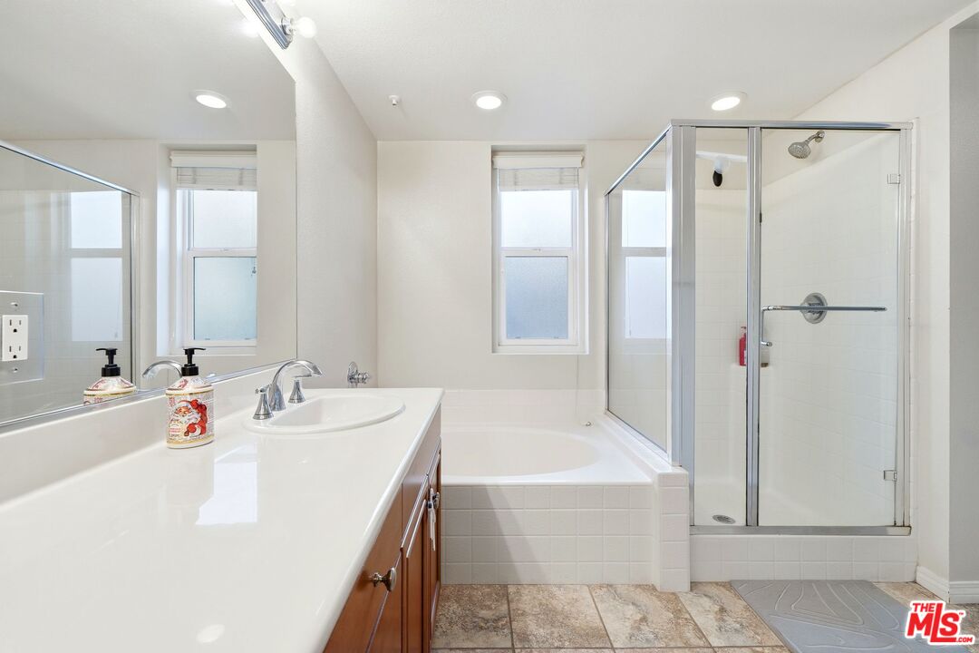 6020 Seabluff Dr Unit: 433