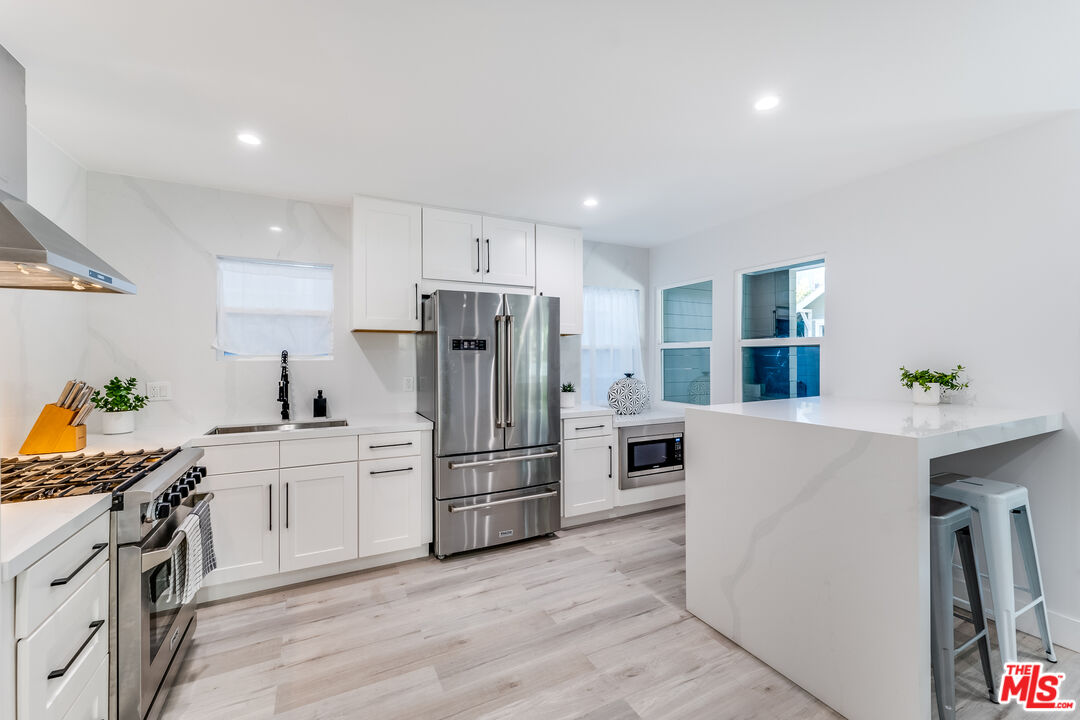 24 20th Ave