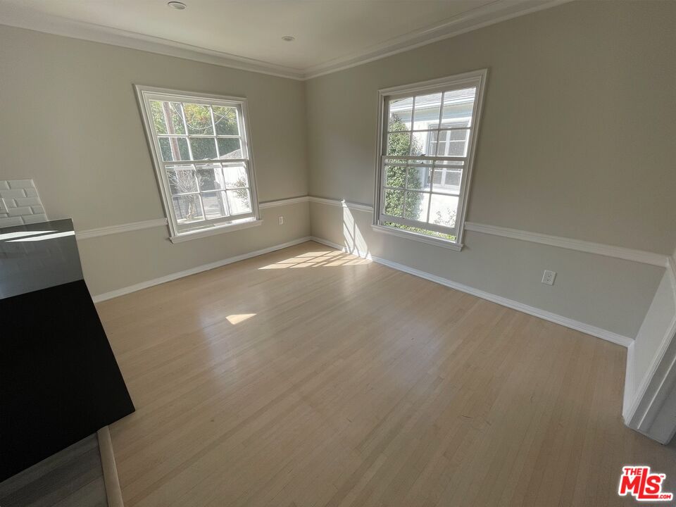 437 Shirley PL Unit: D