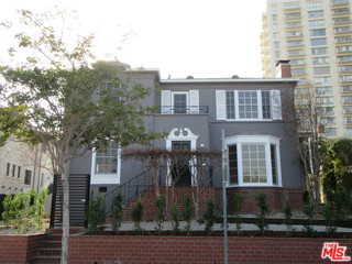 437 Shirley PL Unit: D
