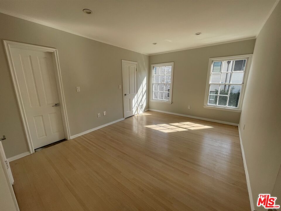 437 Shirley PL Unit: D