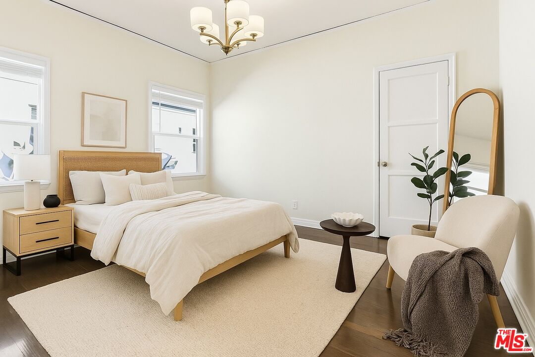 111 N Harper Ave Unit: 1/2