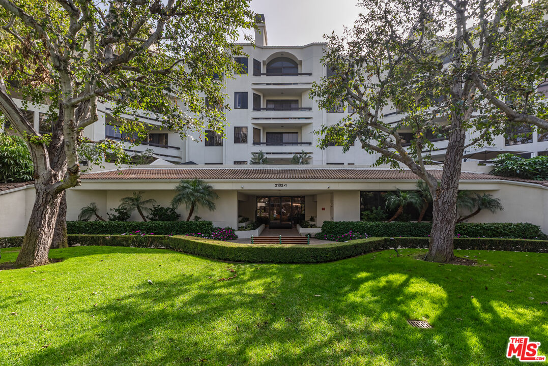 2102 Century Park Ln Unit: 311