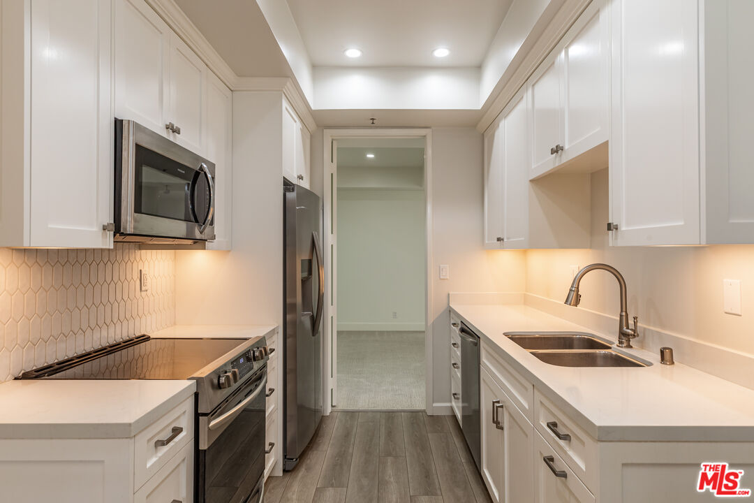 2102 Century Park Ln Unit: 311