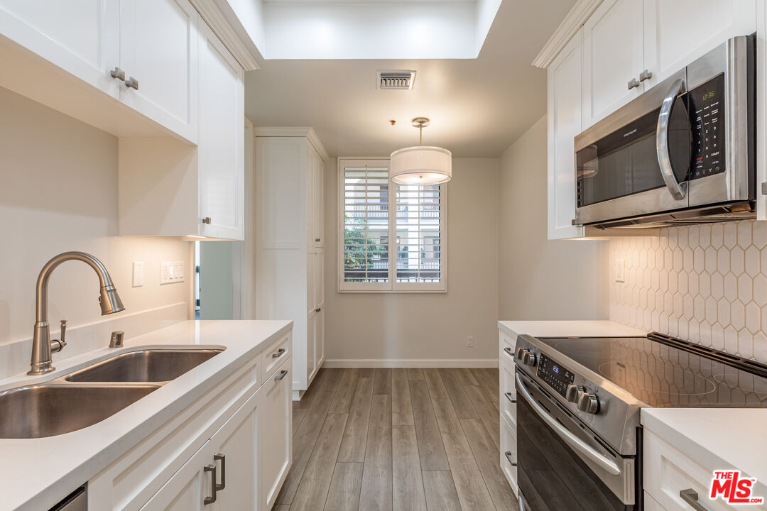 2102 Century Park Ln Unit: 311