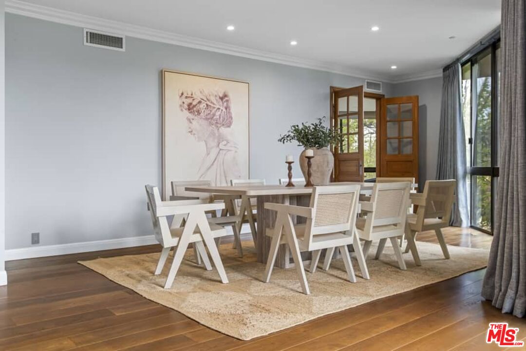 300 N Swall Dr Unit: 305