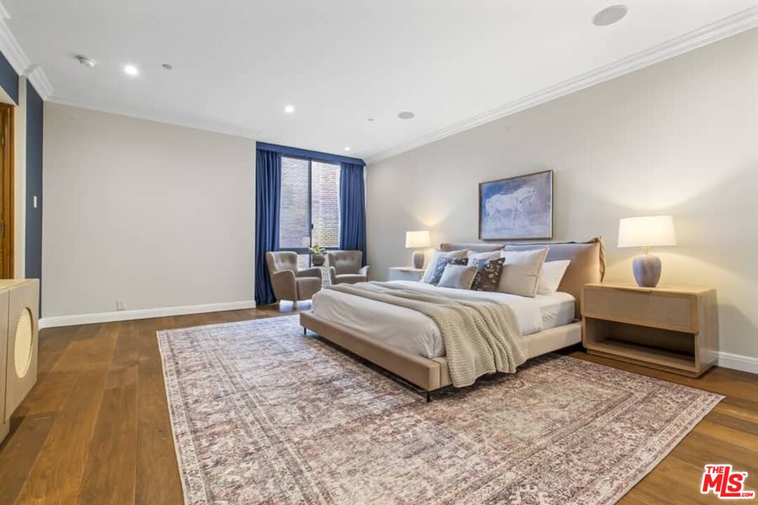 300 N Swall Dr Unit: 305