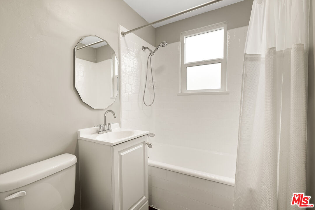 6768 Lexington Ave Unit: 10