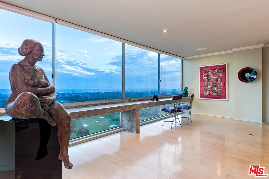 2220 Avenue Of The Stars Unit: 1706