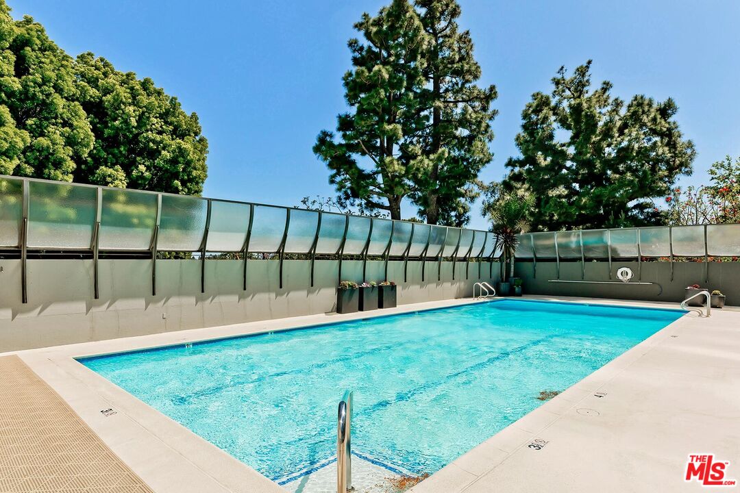2220 Avenue Of The Stars Unit: 1706