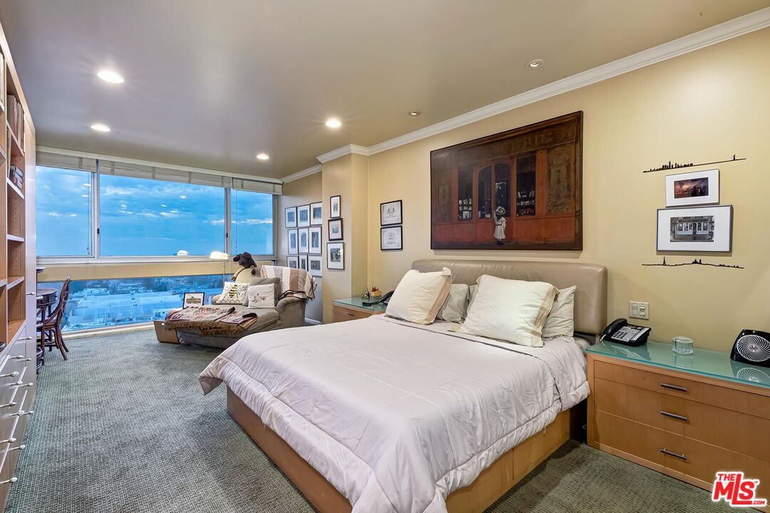2220 Avenue Of The Stars Unit: 1706