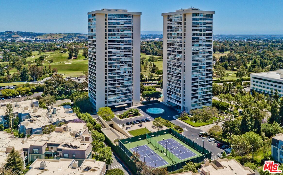 2220 Avenue Of The Stars Unit: 1706