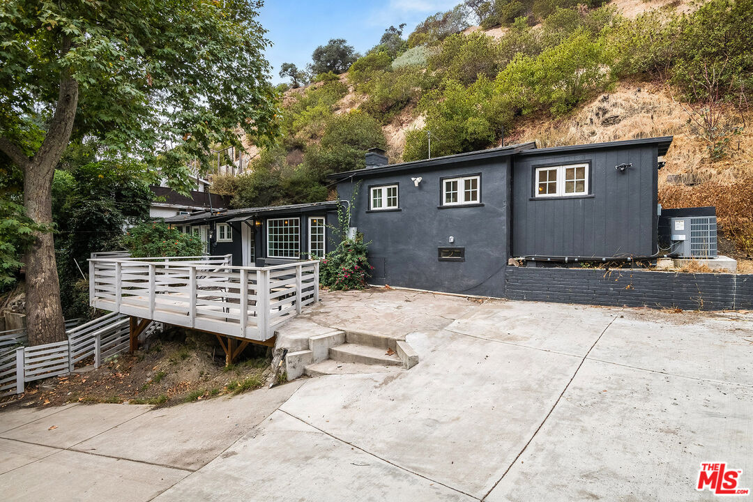 9801 Portola Dr