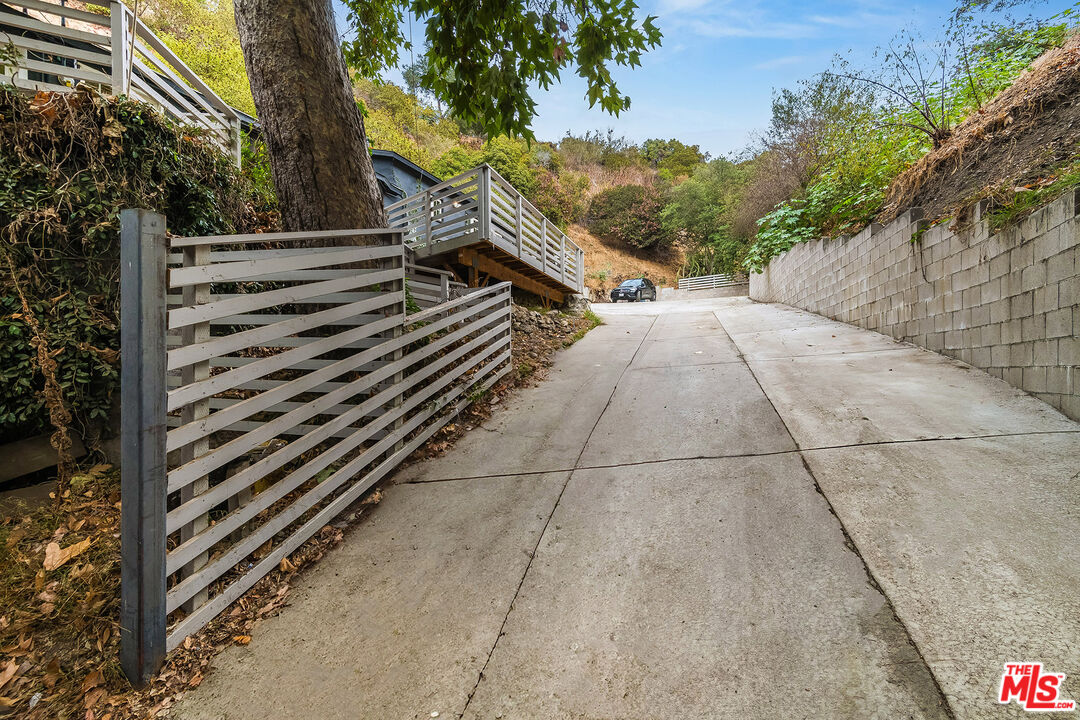 9801 Portola Dr