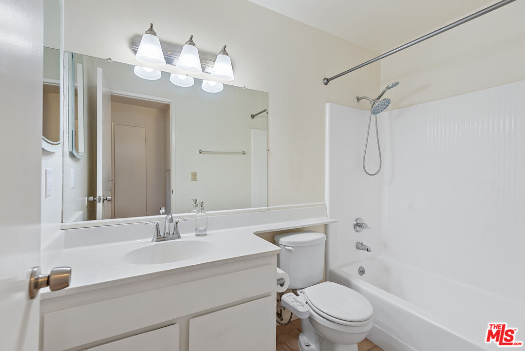 5001 Stoney Creek Rd Unit: 451