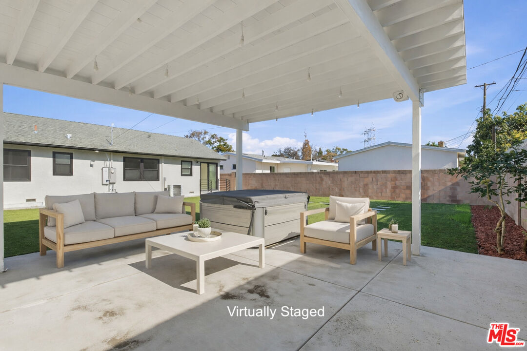 6912 Henrilee St