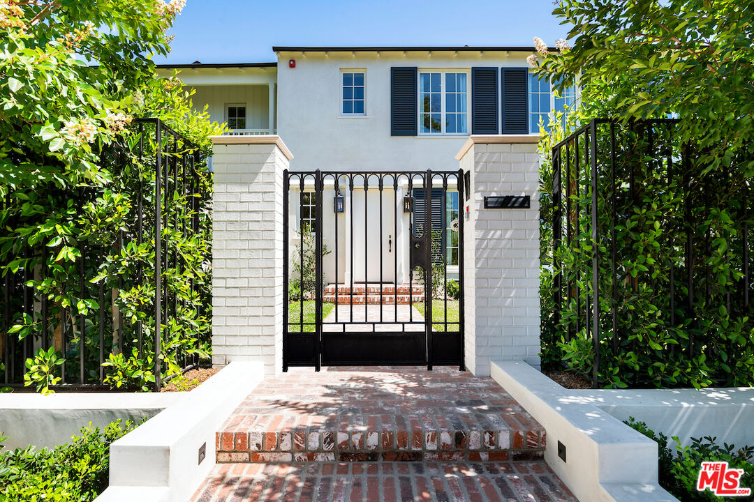 152 S Camden Dr
