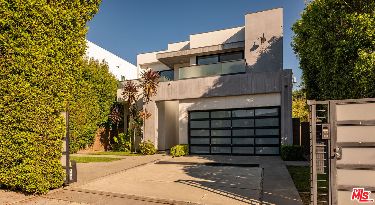 926 N Crescent Heights Blvd