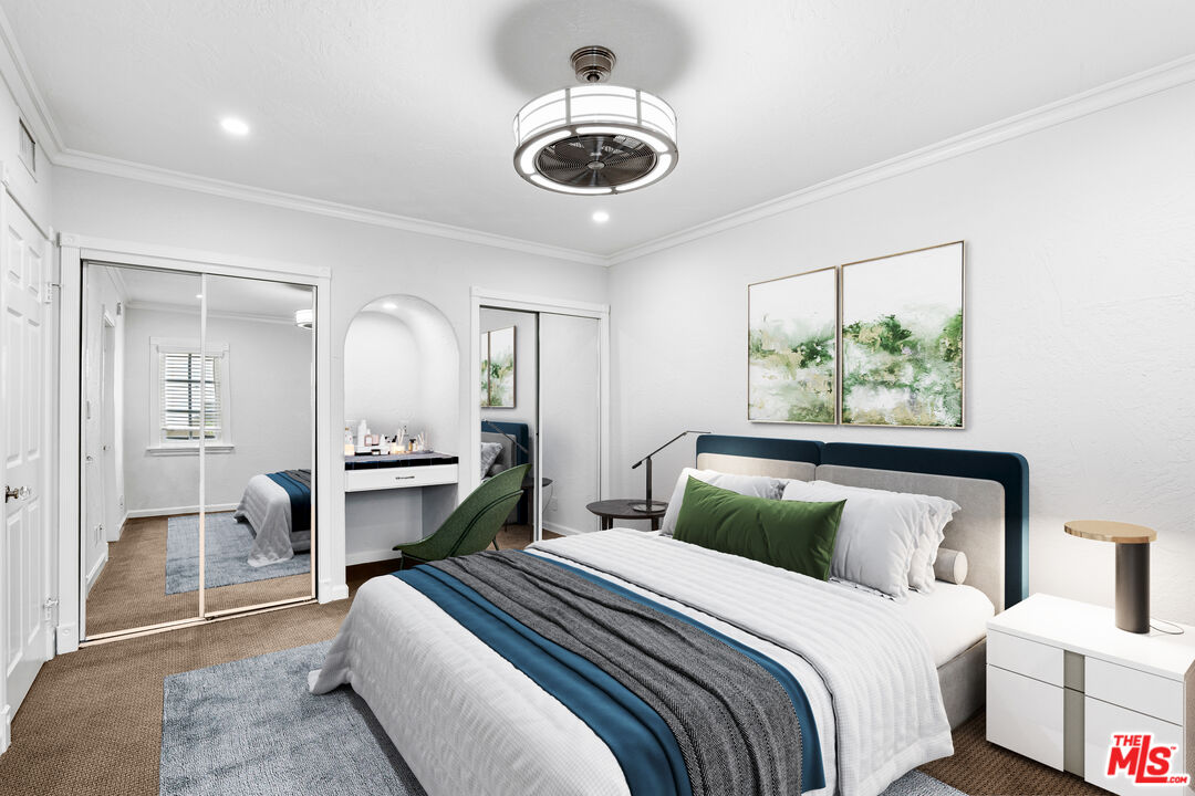910 N Alfred St Unit: 1